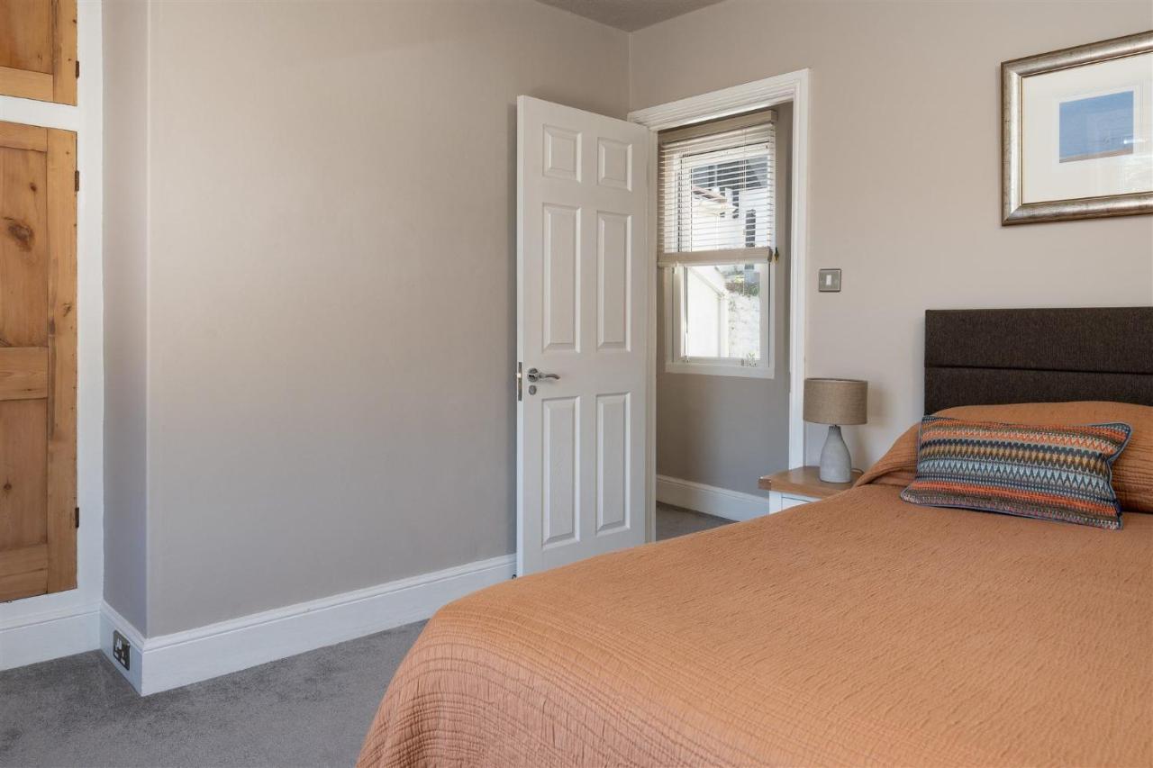 Gulls Rest - Charming Cottage In The Heart Of Historic Dartmouth Exterior photo